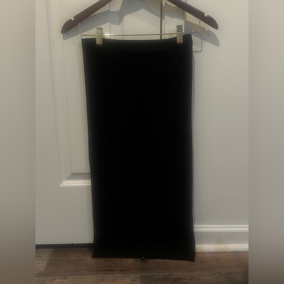 Express Front Zip Skirt - Picture 2 of 3